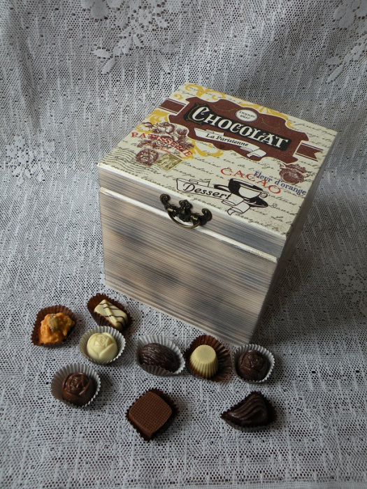 Originální, dárková krabička CHOCOLAT vintage